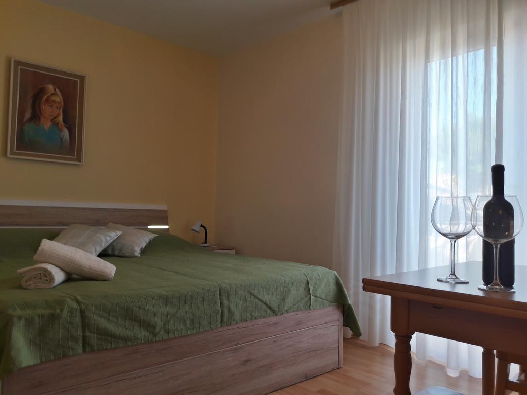 Guest House Jelsa Jelsa  Oda fotoğraf